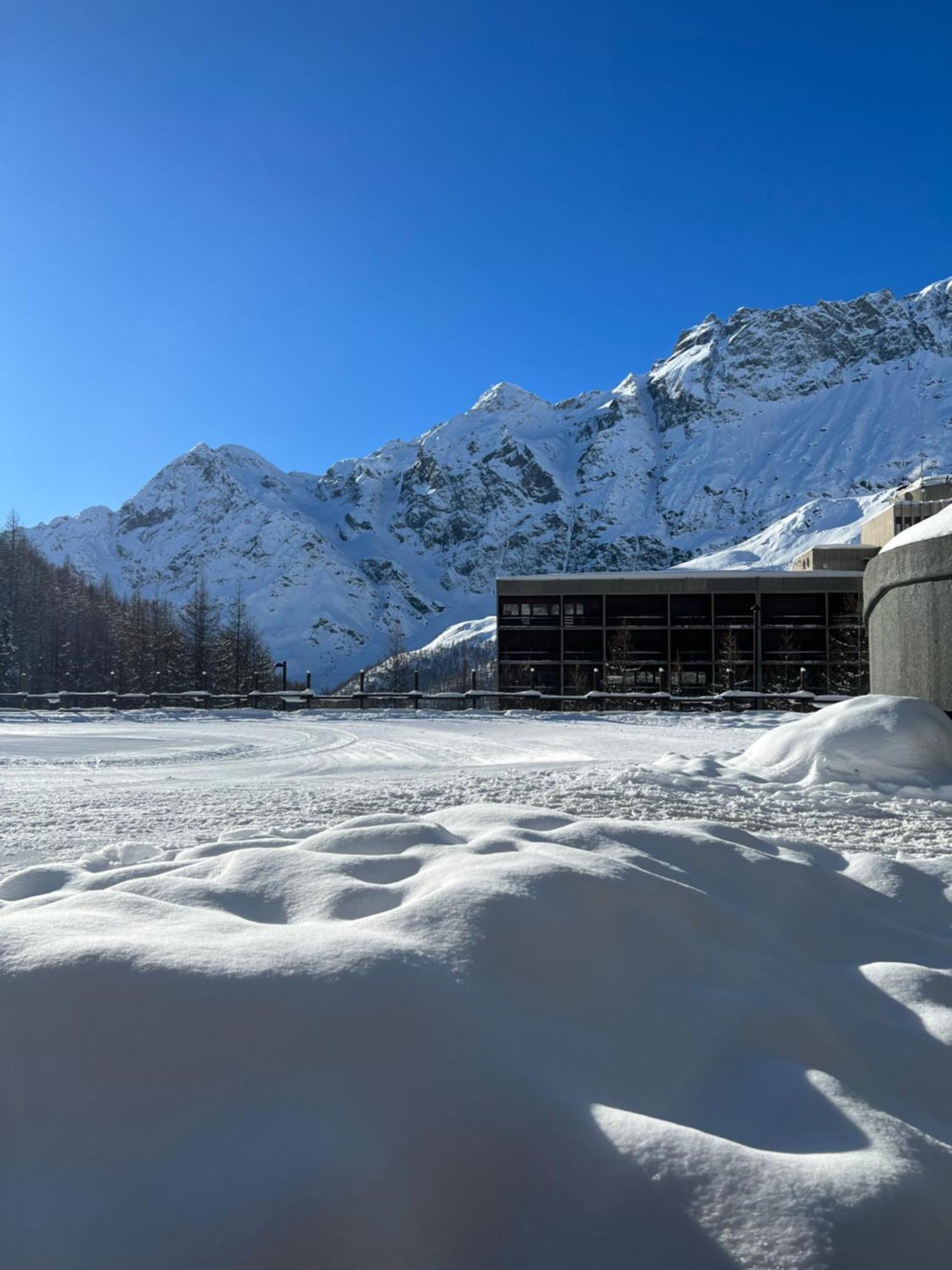 Cervinia - Matterhorn Apartments ブレウイル・チェルヴィナイア エクステリア 写真