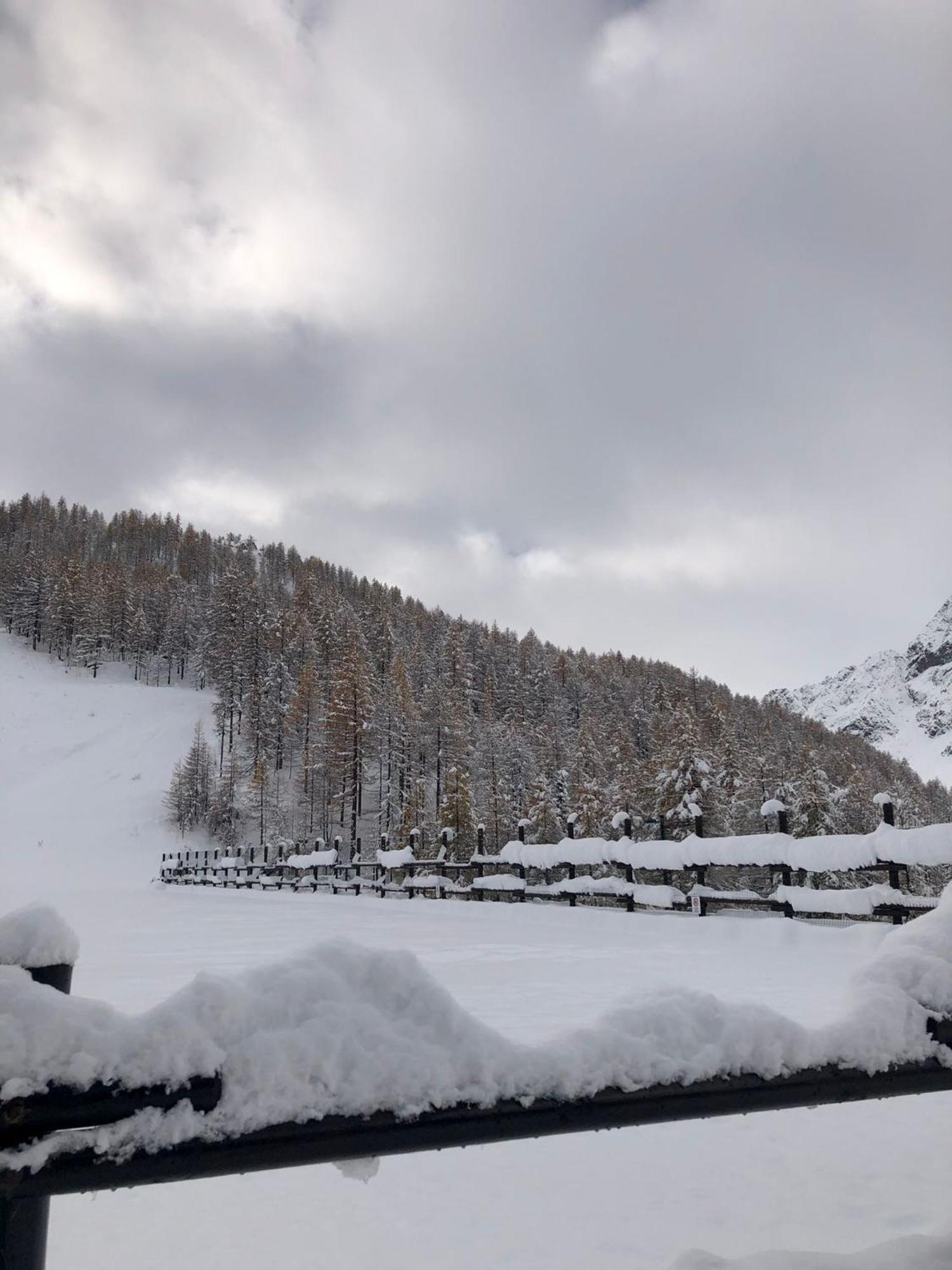 Cervinia - Matterhorn Apartments ブレウイル・チェルヴィナイア エクステリア 写真