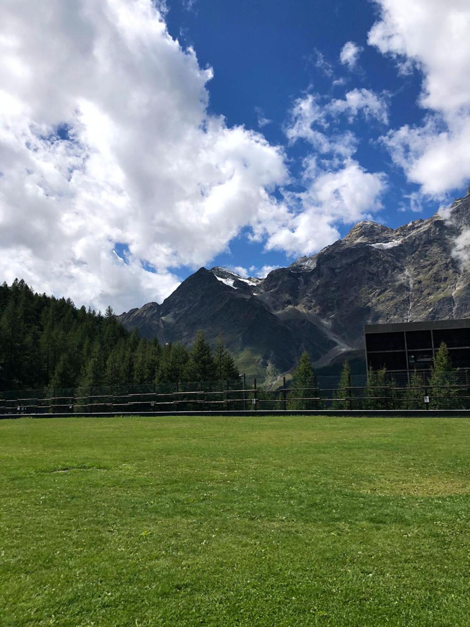 Cervinia - Matterhorn Apartments ブレウイル・チェルヴィナイア エクステリア 写真